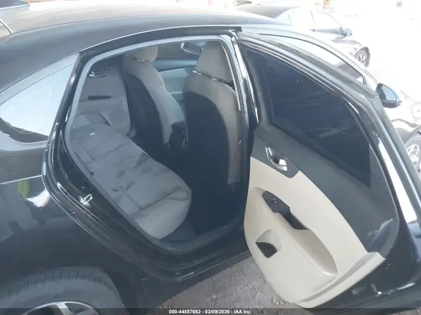 3KPF24AD1KE133616 2019 KIA FORTE - Image 8