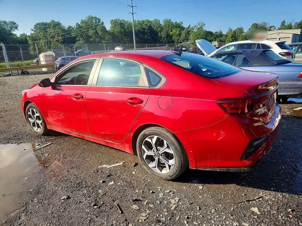 3KPF24AD1KE133695 2019 KIA FORTE - Image 2