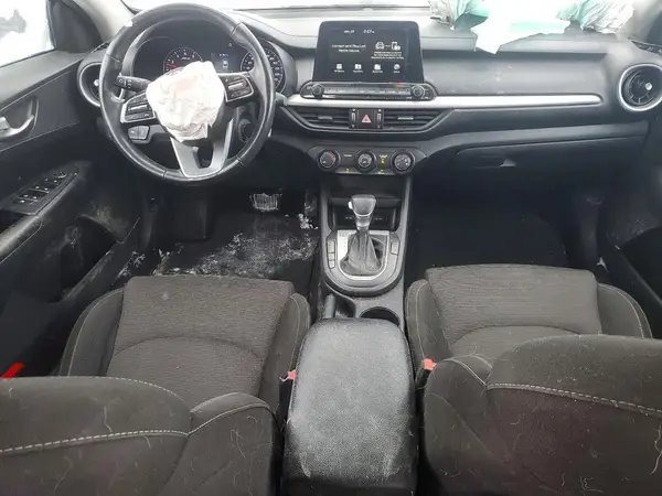 3KPF24AD1KE134328 2019 KIA FORTE - Image 8