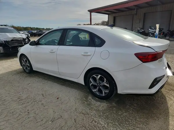 3KPF24AD1KE135043 2019 KIA FORTE - Image 2