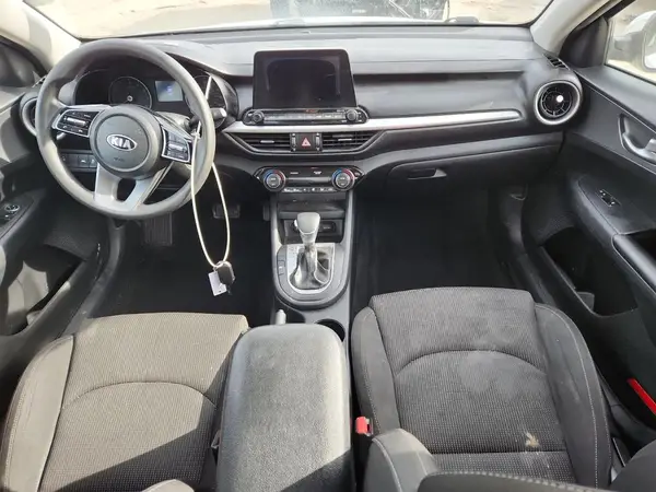 3KPF24AD1KE135043 2019 KIA FORTE - Image 8