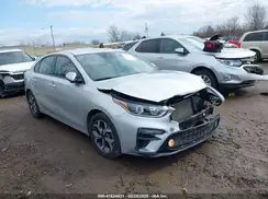 3KPF24AD1KE136578 2019 KIA FORTE