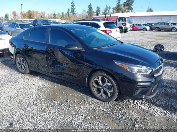 3KPF24AD1KE137827 2019 KIA FORTE - Image 1
