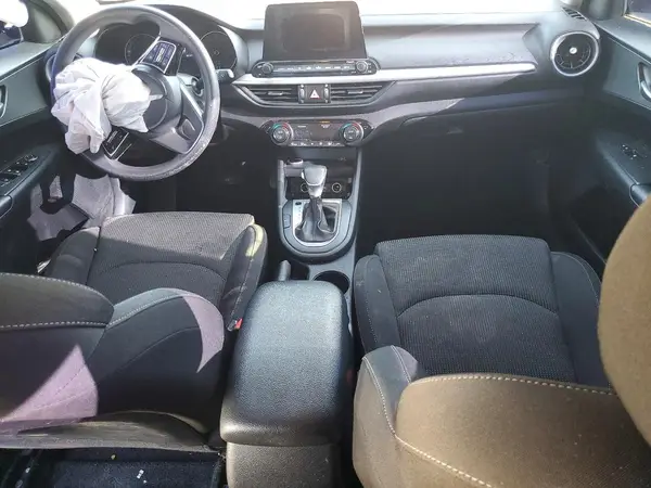 3KPF24AD1KE137956 2019 KIA FORTE - Image 8