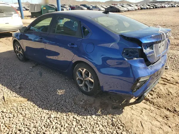3KPF24AD1KE138511 2019 KIA FORTE - Image 2