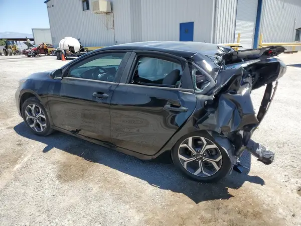 3KPF24AD1KE138833 2019 KIA FORTE - Image 2