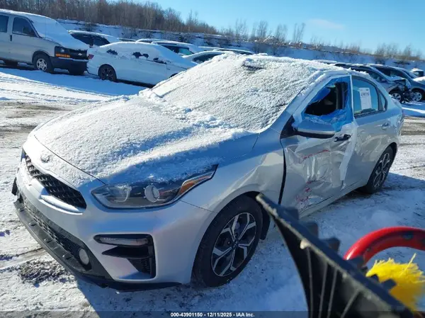 3KPF24AD1LE163054 2020 KIA FORTE - Image 2