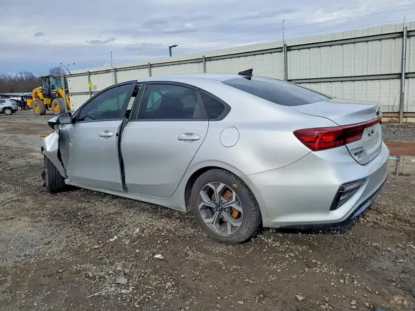 3KPF24AD1LE163250 2020 KIA FORTE - Image 2