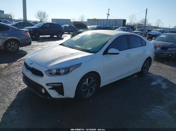 3KPF24AD1LE174538 2020 KIA FORTE - Image 2