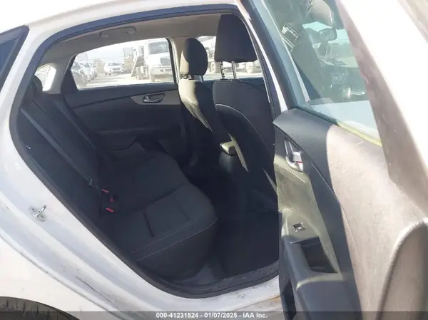 3KPF24AD1LE183322 2020 KIA FORTE - Image 8