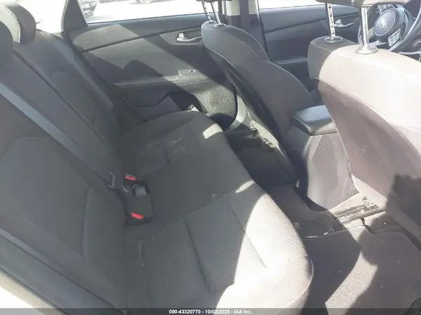 3KPF24AD1LE185409 2020 KIA FORTE - Image 8