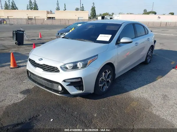 3KPF24AD1LE192053 2020 KIA FORTE - Image 2