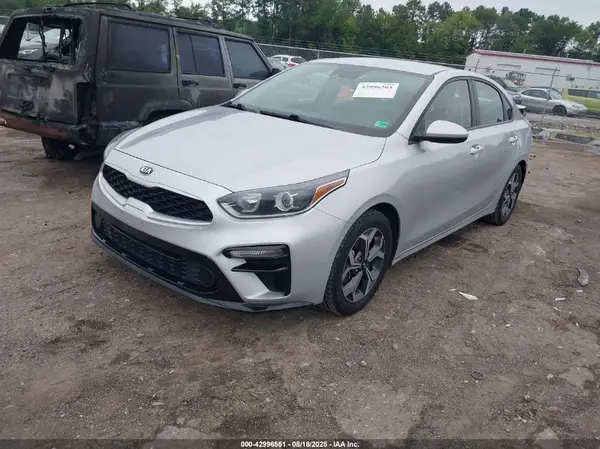 3KPF24AD1LE204623 2020 KIA FORTE - Image 2