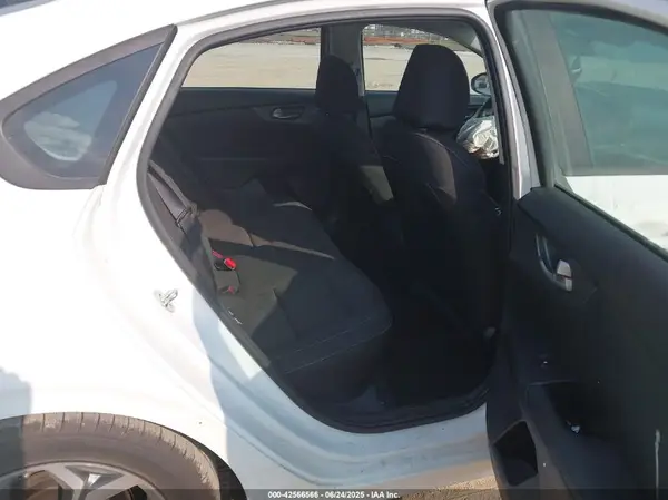 3KPF24AD1LE214116 2020 KIA FORTE - Image 8