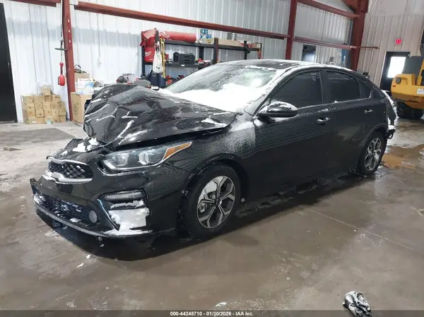 3KPF24AD1LE238593 2020 KIA FORTE - Image 2