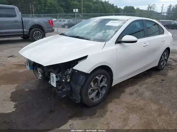 3KPF24AD1LE239629 2020 KIA FORTE - Image 2