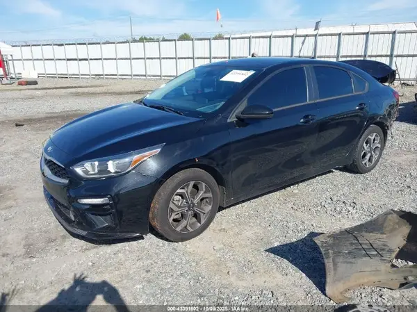 3KPF24AD1LE241722 2020 KIA FORTE - Image 2