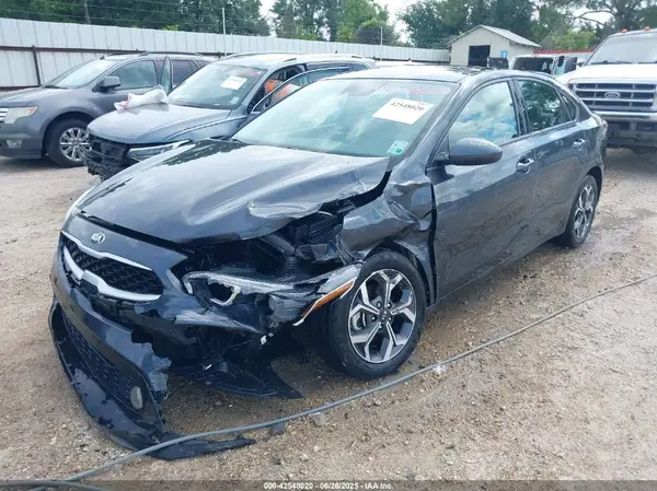 3KPF24AD1LE251747 2020 KIA FORTE - Image 2