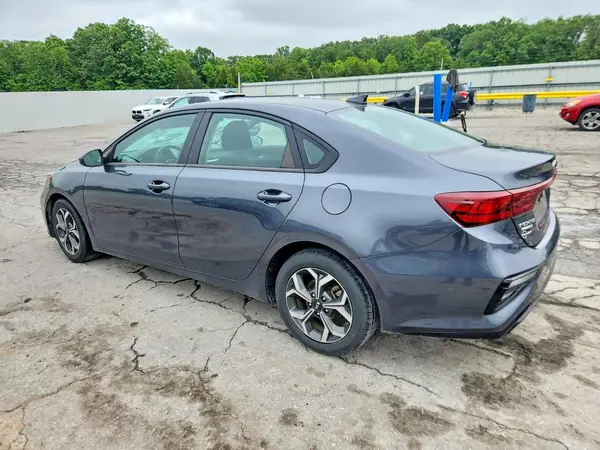 3KPF24AD1LE256074 2020 KIA FORTE - Image 2