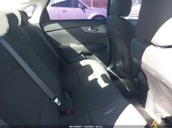 3KPF24AD1LE260271 2020 KIA FORTE - Image 8