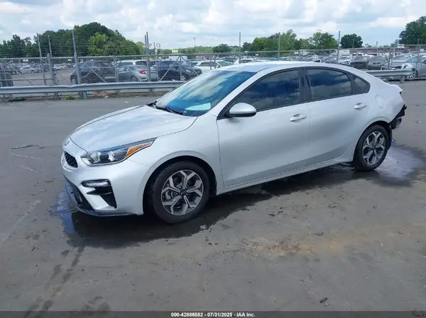 3KPF24AD1LE261338 2020 KIA FORTE - Image 2