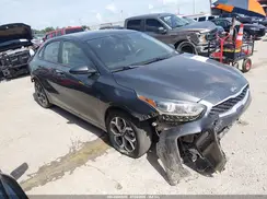 3KPF24AD1ME266945 2021 KIA FORTE