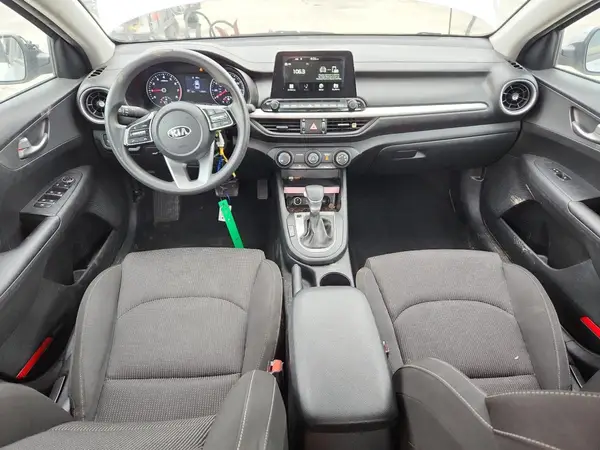 3KPF24AD1ME267402 2021 KIA FORTE - Image 8