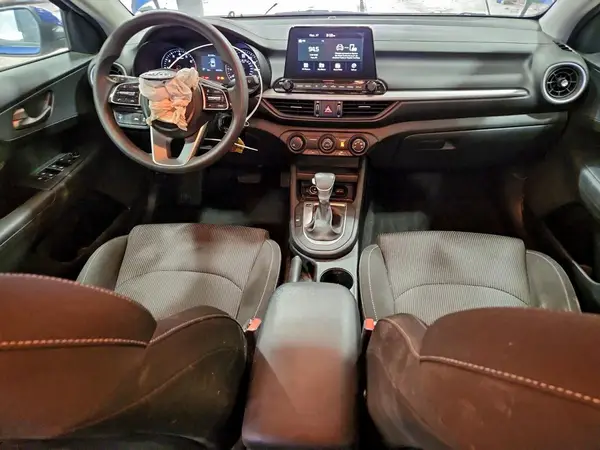 3KPF24AD1ME267884 2021 KIA FORTE - Image 8