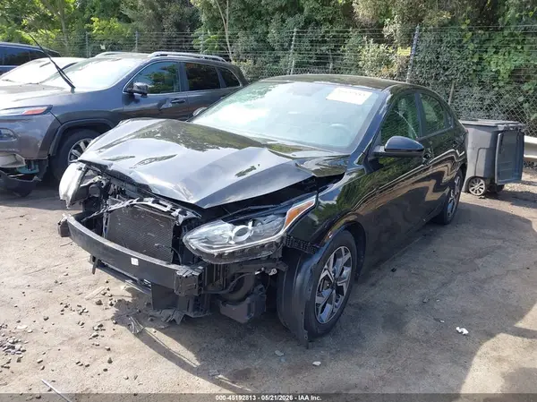 3KPF24AD1ME268081 2021 KIA FORTE - Image 2