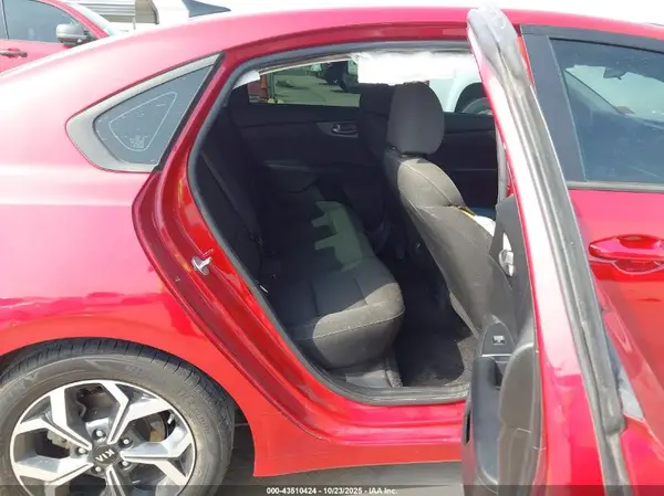 3KPF24AD1ME269411 2021 KIA FORTE - Image 8