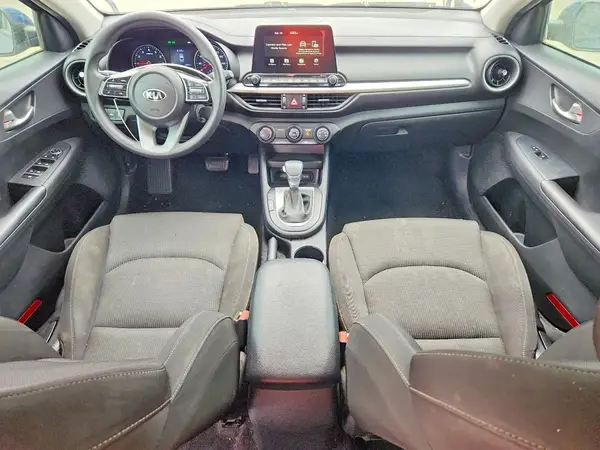 3KPF24AD1ME271207 2021 KIA FORTE - Image 8