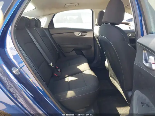 3KPF24AD1ME271319 2021 KIA FORTE - Image 8