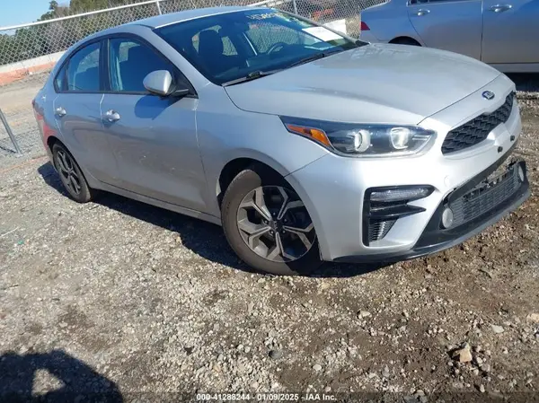 3KPF24AD1ME273099 2021 KIA FORTE - Image 1