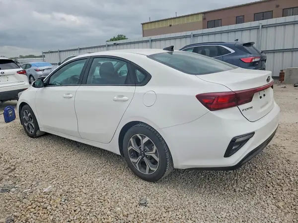 3KPF24AD1ME274950 2021 KIA FORTE - Image 2