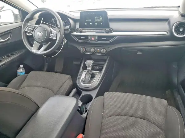 3KPF24AD1ME274950 2021 KIA FORTE - Image 8
