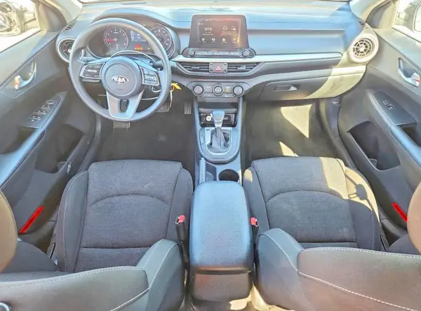 3KPF24AD1ME275466 2021 KIA FORTE - Image 8