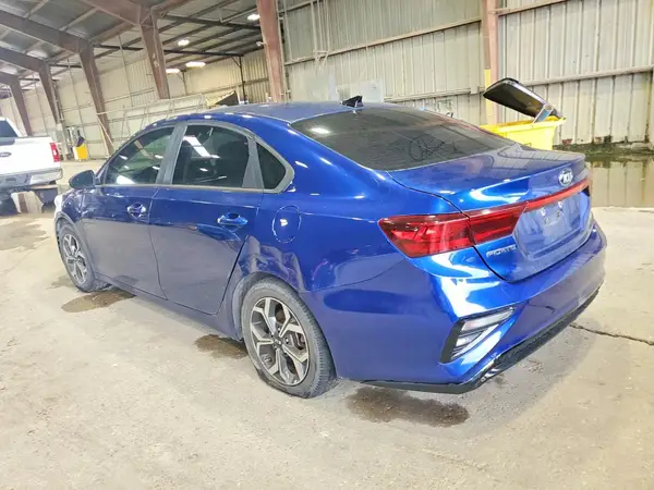 3KPF24AD1ME275533 2021 KIA FORTE - Image 2