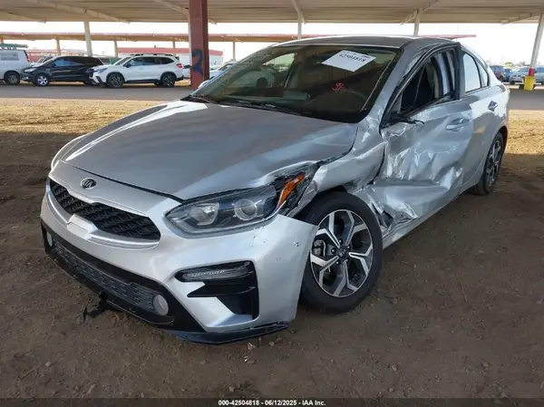 3KPF24AD1ME278979 2021 KIA FORTE - Image 2