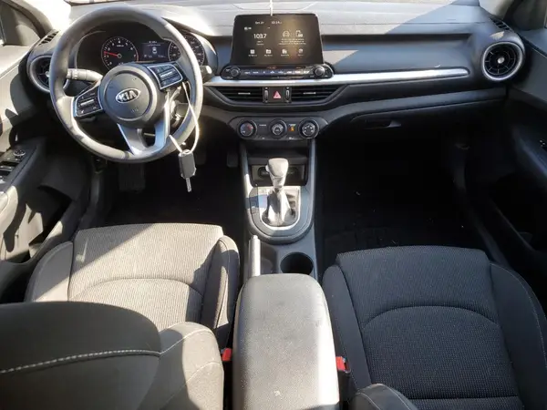 3KPF24AD1ME283941 2021 KIA FORTE - Image 8