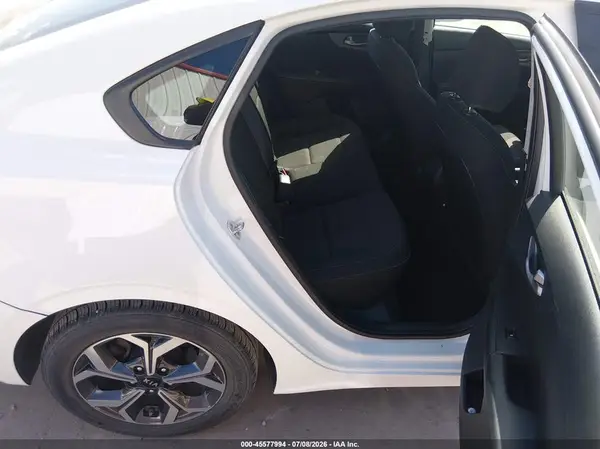 3KPF24AD1ME285110 2021 KIA FORTE - Image 8