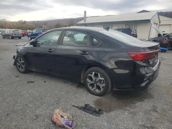 3KPF24AD1ME285575 2021 KIA FORTE - Image 2