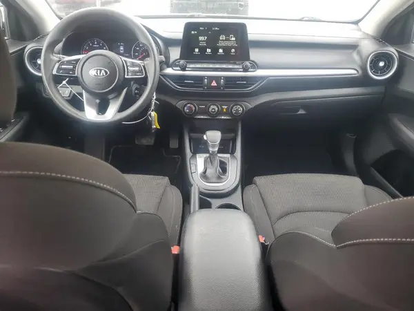 3KPF24AD1ME285575 2021 KIA FORTE - Image 8