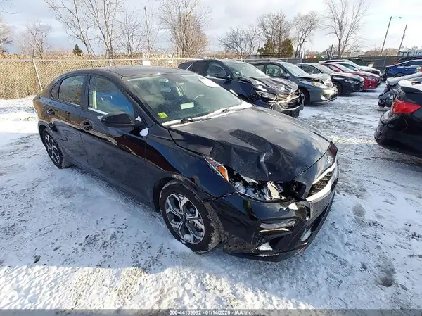 3KPF24AD1ME289268 2021 KIA FORTE