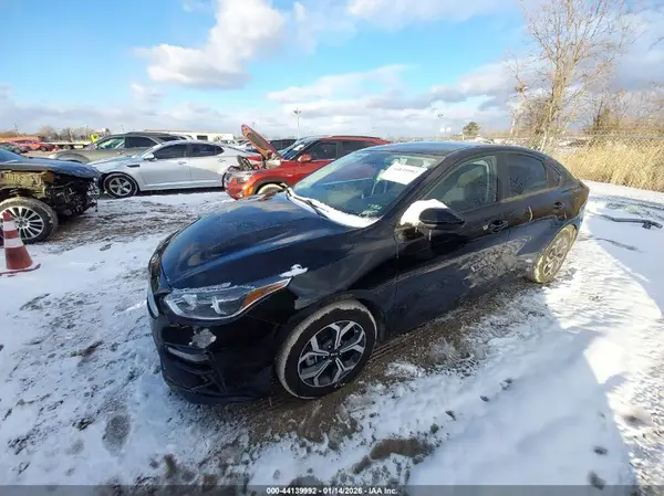 3KPF24AD1ME289268 2021 KIA FORTE - Image 2