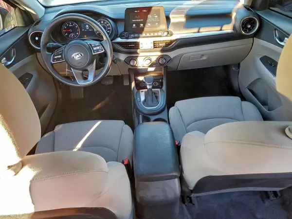 3KPF24AD1ME290551 2021 KIA FORTE - Image 8