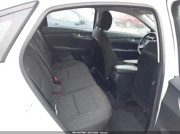 3KPF24AD1ME291909 2021 KIA FORTE - Image 8