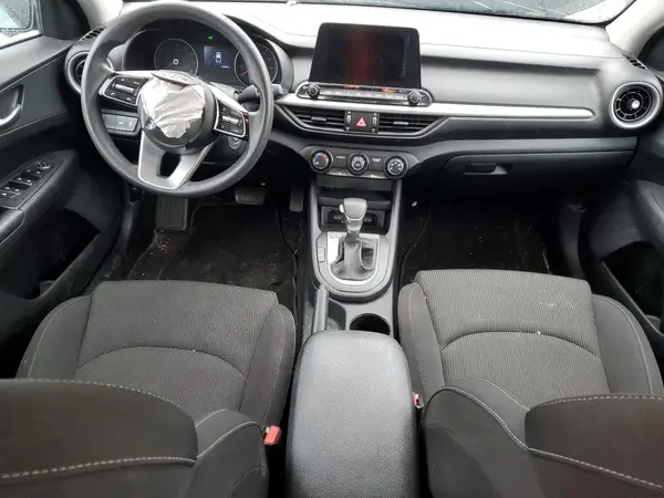3KPF24AD1ME299668 2021 KIA FORTE - Image 8