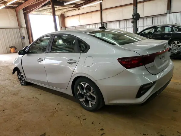 3KPF24AD1ME305713 2021 KIA FORTE - Image 2