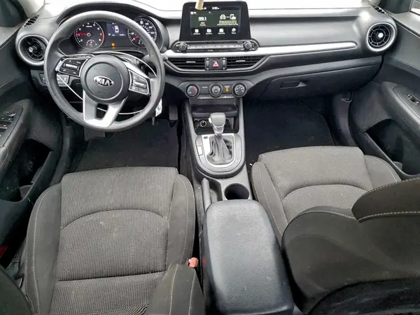 3KPF24AD1ME306361 2021 KIA FORTE - Image 8