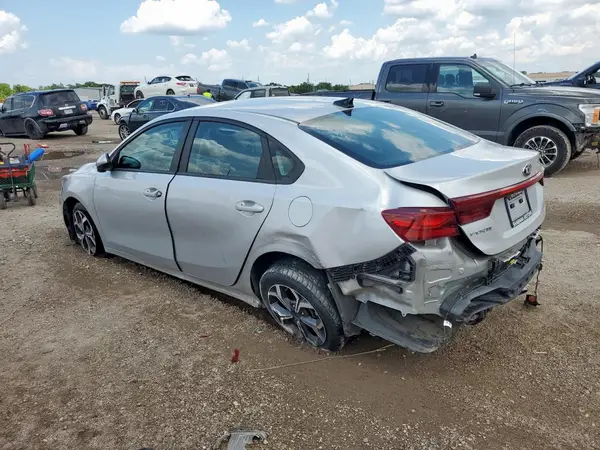 3KPF24AD1ME307719 2021 KIA FORTE - Image 2